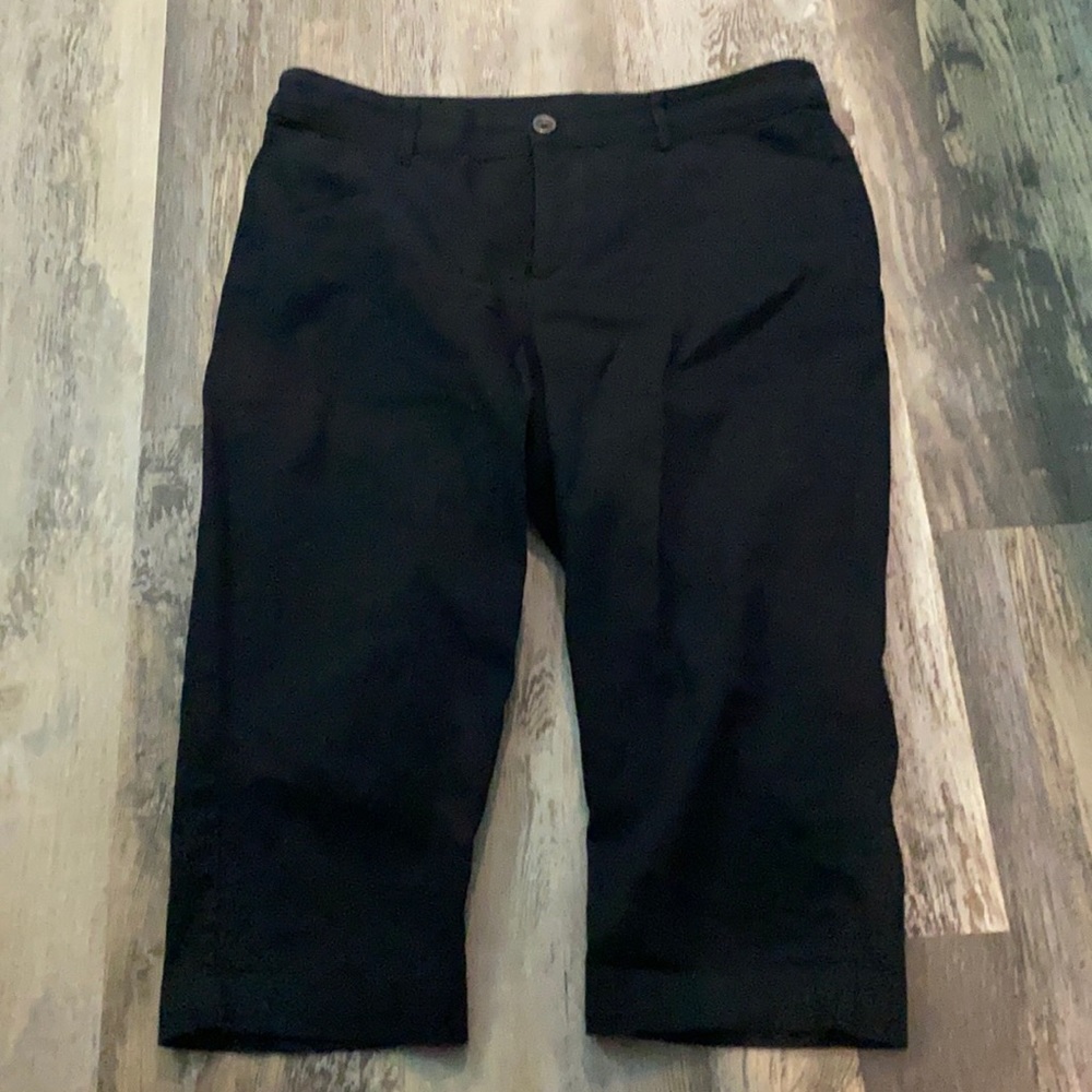 Black Capris